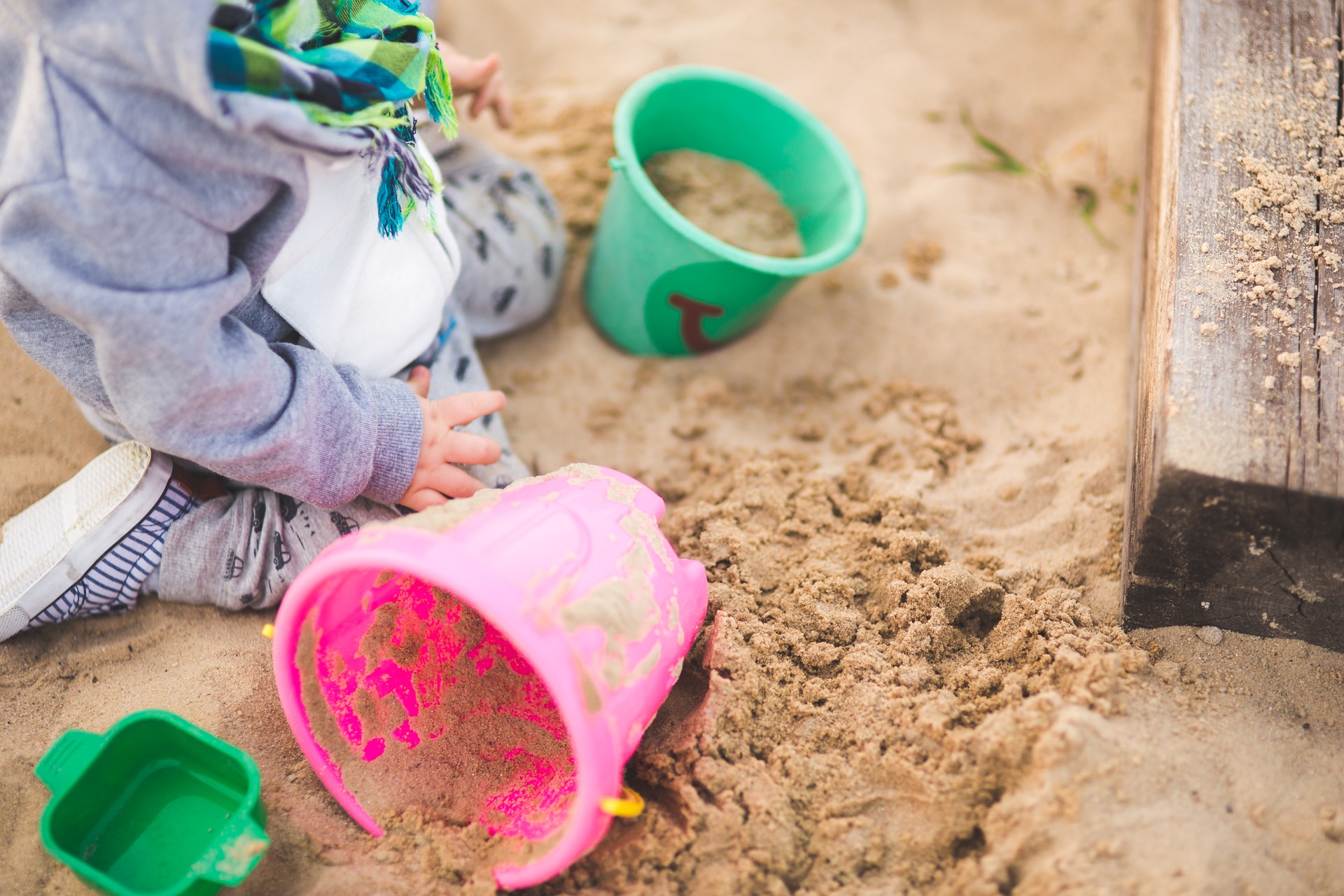 Unstructured learning is powerful
