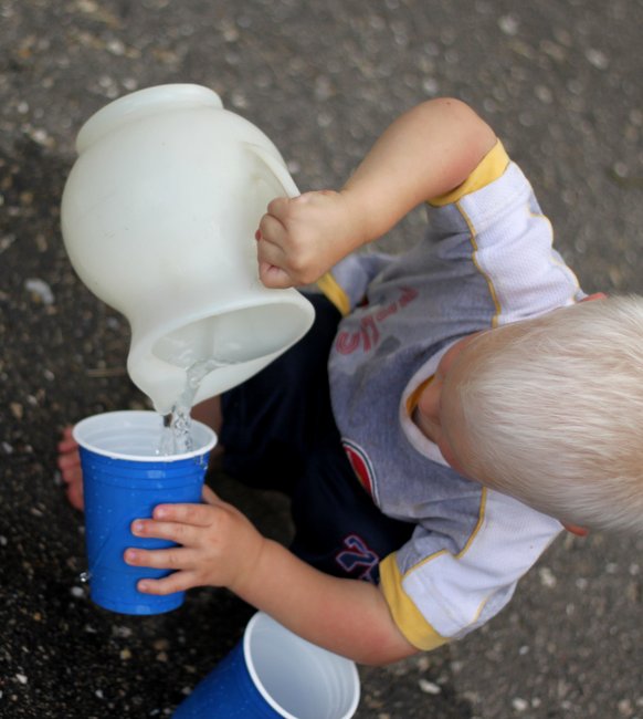 Quick Tips for Filling and Pouring With Preschoolers